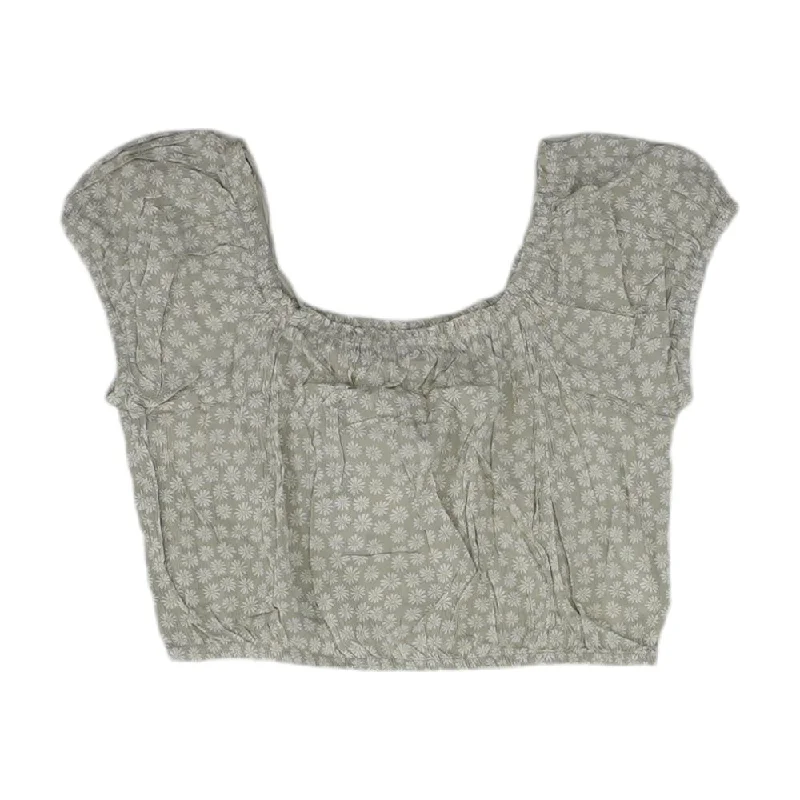 Markdown Madness Gray Floral Cropped Knit Top