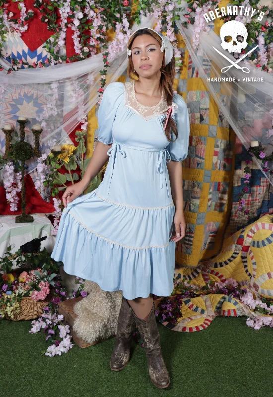 Weekend Deal Vintage Jody T of California Sky Blue Prairie Dress
