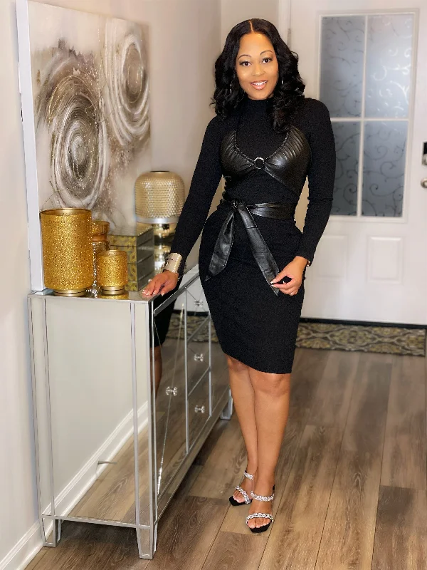 Deal Dash Stacked Dress in black
