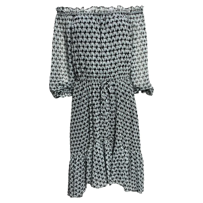 Price Drop Diane von Furstenberg Printed Knee Length Dress in Multicolor Silk