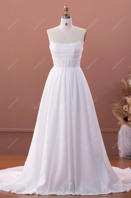 Exclusive Savings Elegant  Strapless Taffeta Wedding Dress with Pockets