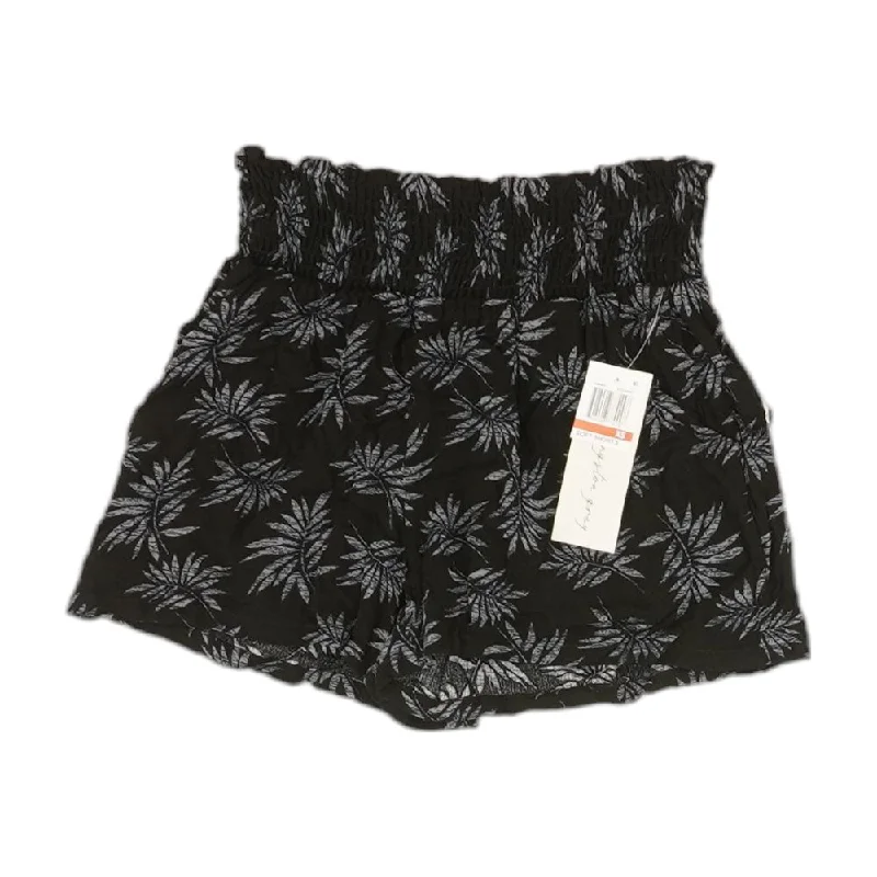 Don't Miss Black Tropical Shorts
